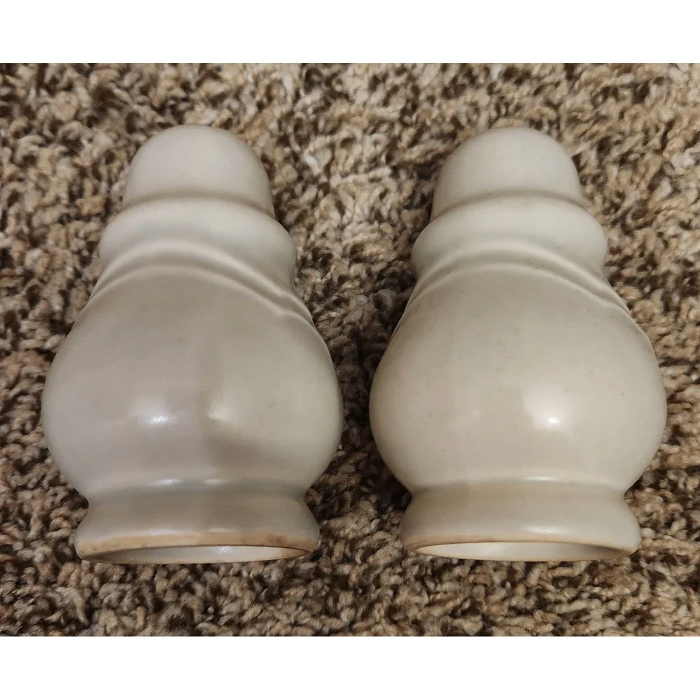 Vintage Grey Floral Ceramic Salt and‎ Pepper Shakers Set Cottagecore Farmhouse